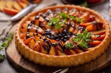 Nektarinler çikolatalı kek