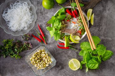 Pho bo çorbası
