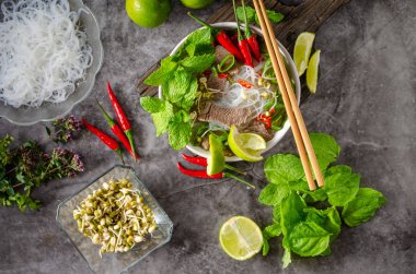 Pho bo çorbası