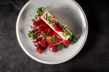 beyaz çikolata tatlı