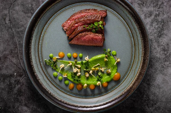 Sığır eti biftek gıda stil — Stok fotoğraf