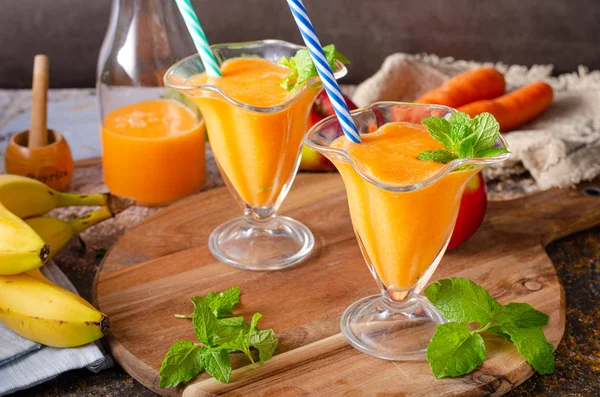 Wortel smoothie biologisch — Stockfoto