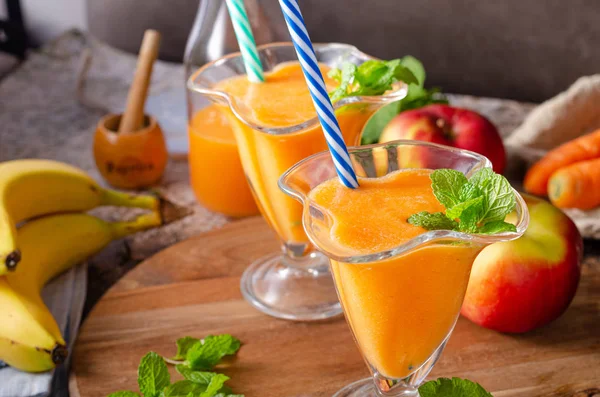 Wortel smoothie biologisch — Stockfoto