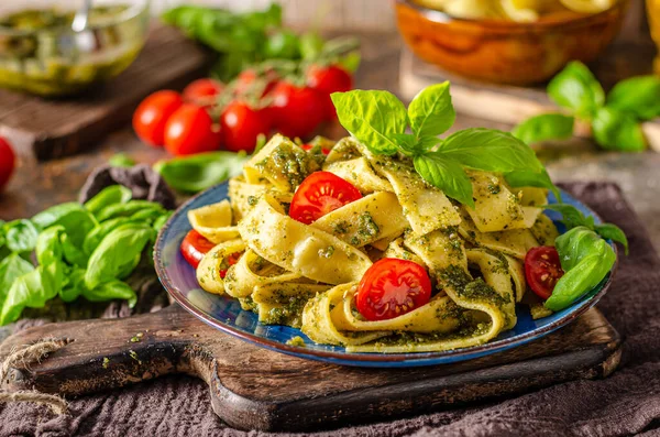 Delicious Semolina Pasta Homemade Pesto Tomatoes — Stock Photo, Image