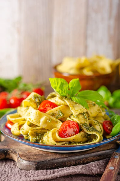 Deliciosa Pasta Sémola Con Pesto Casero Tomates —  Fotos de Stock