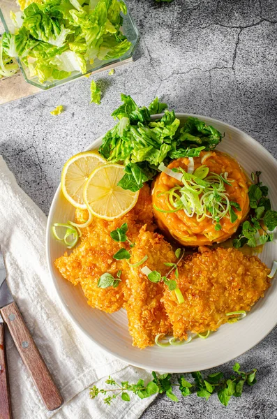 Deliciosa Carne Empanada Com Flocos Milho Batatas Doces — Fotografia de Stock