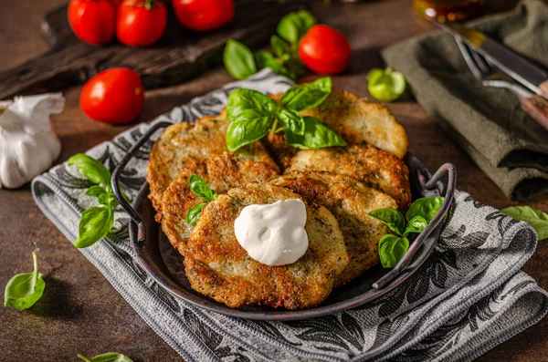 Deliciosa Refeição Barata Batatas Ervas Alho — Fotografia de Stock