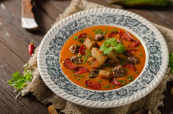 Deliciosa Sopa Con Carne Pan Crujiente Horneado — Foto de Stock