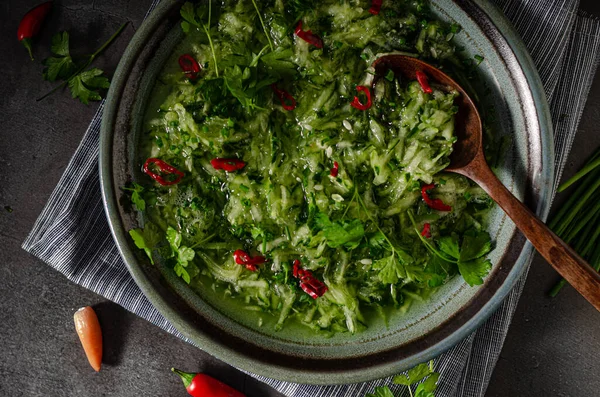 Jednoduchý Čerstvý Salát Okurkou Octem Cukrem Chilli — Stock fotografie