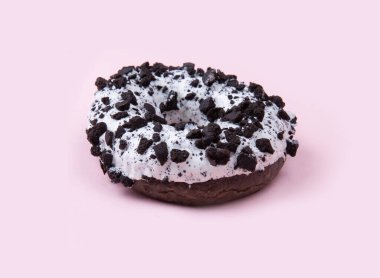  Çikolata jöleli donut. 