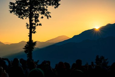 Alishan ulusal doğal alanında gündoğumu