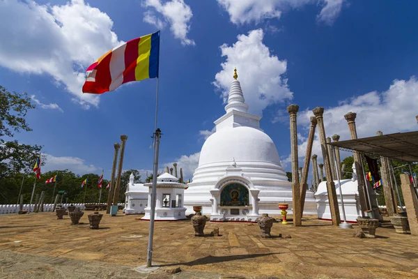 斯里兰卡Anuradhapura的Thuparama dagoba. — 图库照片
