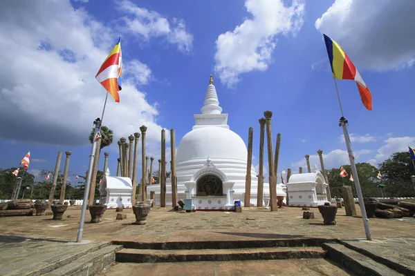 Thuparama dagoba ad Anuradhapura, Sri Lanka . — Foto Stock