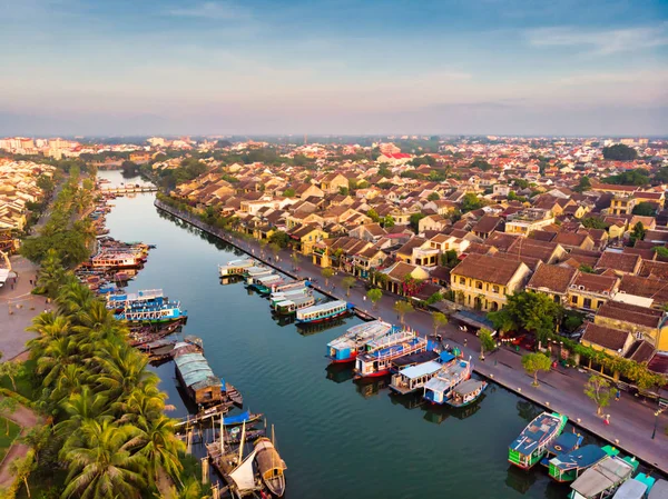 Vista aérea de Hoi Una antigua ciudad en Vietnam . Imágenes de stock libres de derechos
