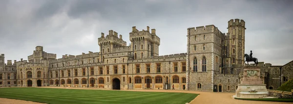 Regno Unito Windsor Marzo 2013 Windsor Castle Upper Ward Quadrangle — Foto Stock