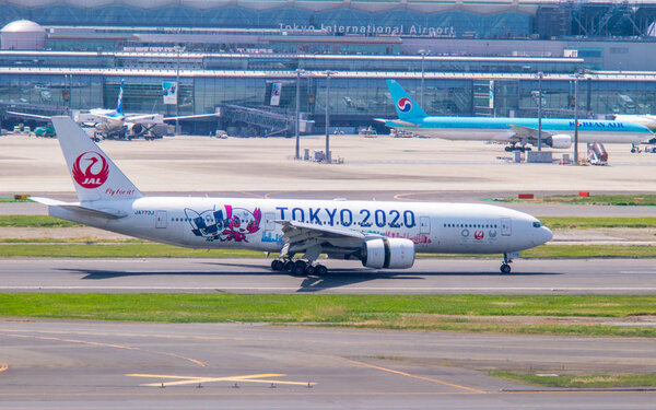 Japan Airlines (JAL) passenger plane decorated with "Tokyo 2020"
