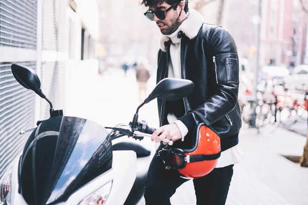 Cropped Image Stylish Young Man Black Sunglasses Parking Own Motorbike — Stock Photo, Image