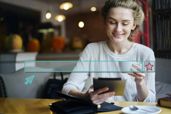 Young Caucasian Woman Enjoying Recreation Drinking Morning Coffee Reading Information — Stock Photo, Image