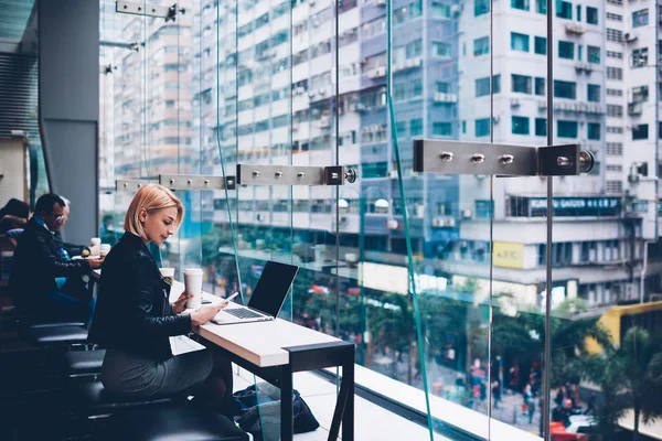 Beautiful Blonde Young Woman Coffee Hand Reading Received Notification Smartphone — Stock Photo, Image