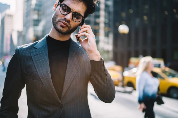 Cropped Image Confident Stylish Businessman Formal Wear Having Serious Mobile — Stock Photo, Image