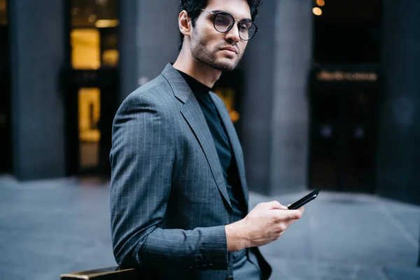 Pondering Stylish Entrepreneur Thinking Business Proposal Received Mail Smartphone Standing — Stock Photo, Image