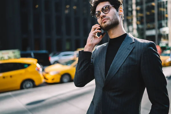 Serious Proud Ceo Trendy Elegant Suit Having Mobile Phone Consultancy — Stock Photo, Image