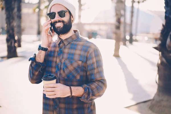 Happy Bearded Man Dressed Stylish Casual Outfit Talking Mobile Operator — Stock Photo, Image