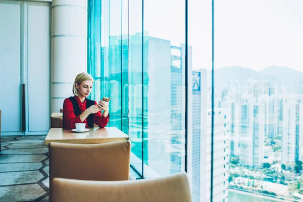 Pensive Young Businesswoman Sending Text Message Cellular Coffee Break Cafe — Stock Photo, Image