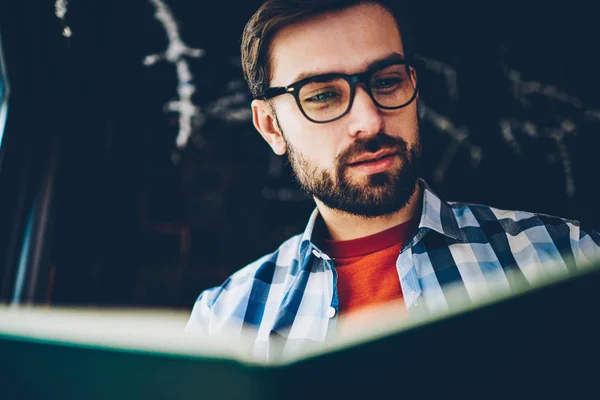 Pensive Bearded Skilled Student Eyeglasses Vision Correction Enjoying Literature Plot — Stock Photo, Image