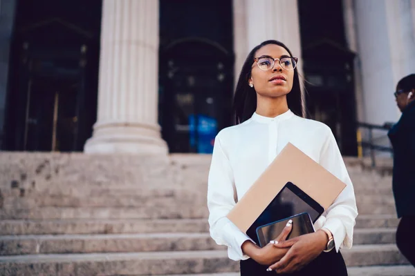 Confident Dark Skinned Student Faculty Law Looking Staight While Holding — Stock Photo, Image