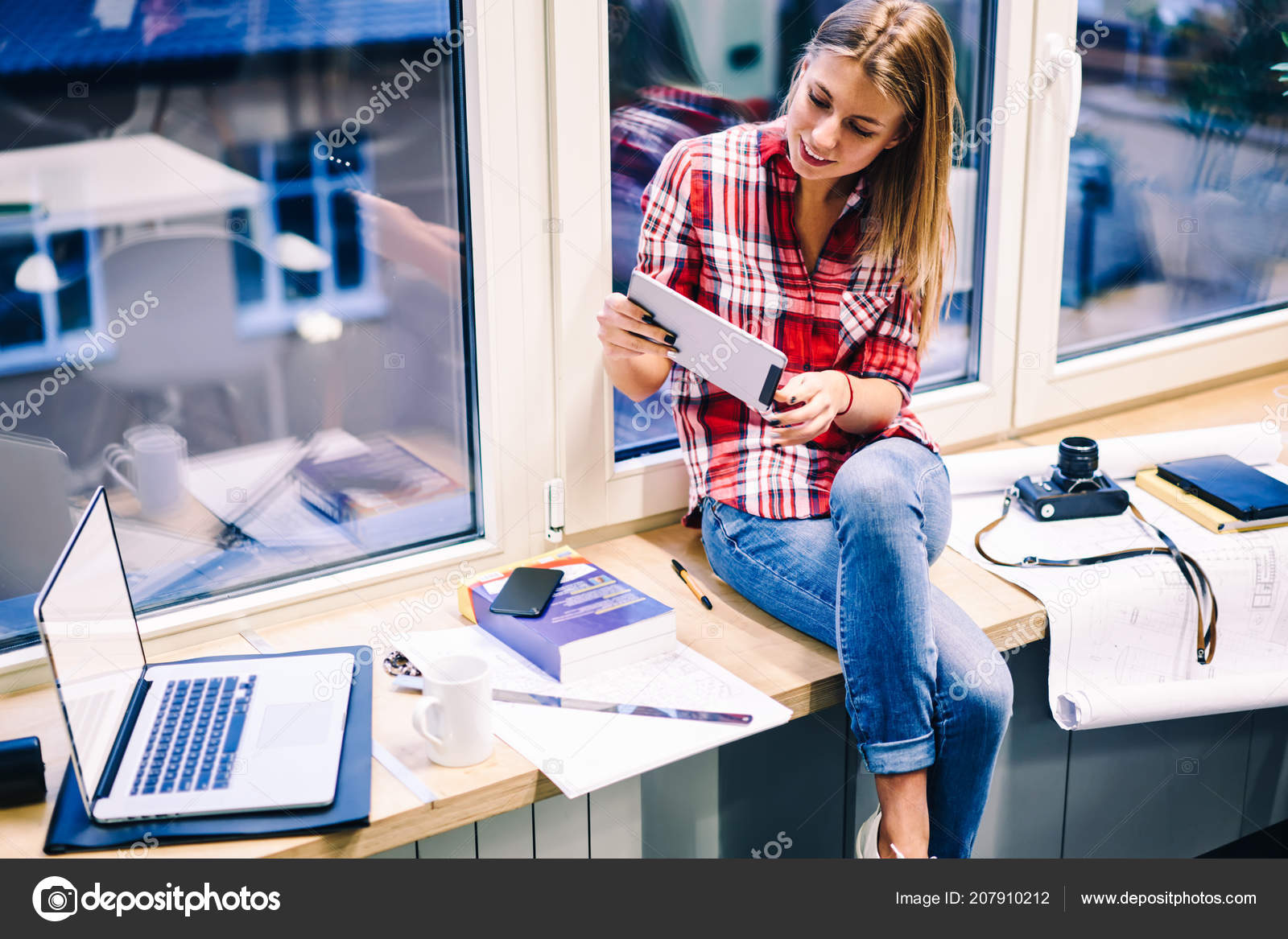 Online photo editor with girl