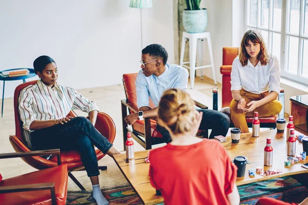 Multicultural Friends Dressed Casual Wear Communicating Each Other Discussing Game — Stock Photo, Image