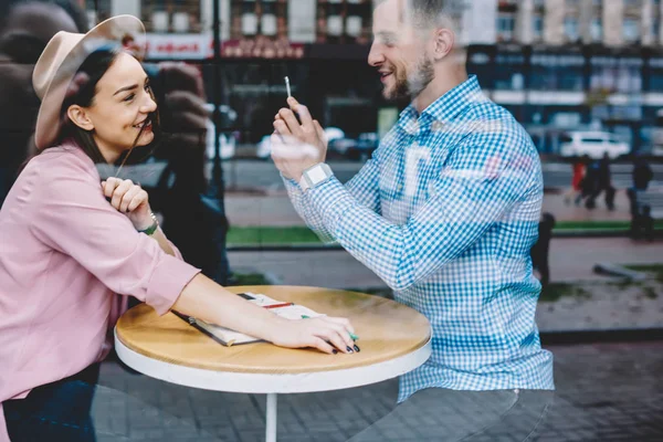 Positive Young Man Making Photo Cheerful Girlfriend Modern Smartphone Dating — Stock Photo, Image