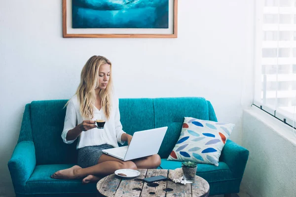 Caucasian Young Woman Cozy Couch Making Online Booking Website Laptop — Stock Photo, Image