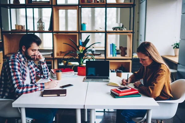 Two Young Hipsters Students Learning University Library Guy Noting Some — Stock Photo, Image