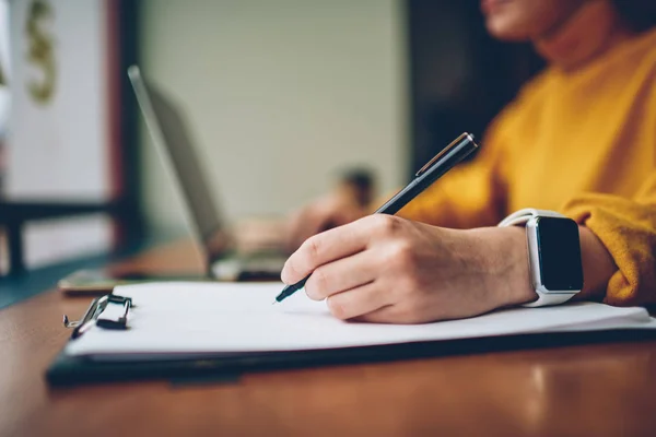 Cropped Image Female Hands Wearable Electronic Smartwatch Holding Pen Writing — Stock Photo, Image