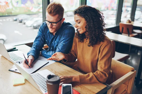 Young Male Female Students Cooperating Commontask Business School Writing Plan — Stock Photo, Image