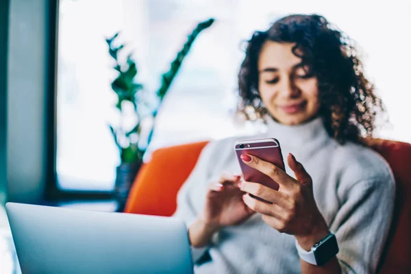 Selective Focus Female Hands Mobile Phone Professional Woman Programmer Enjoying — Stock Photo, Image