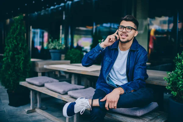 Smiling Caucasian Male Casual Wear Making Booking Telephone Call While — Stock Photo, Image
