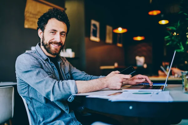 Cheerful Hipster Guy Looking Camera Using Modern Gadgets Coworking Office — Stock Photo, Image