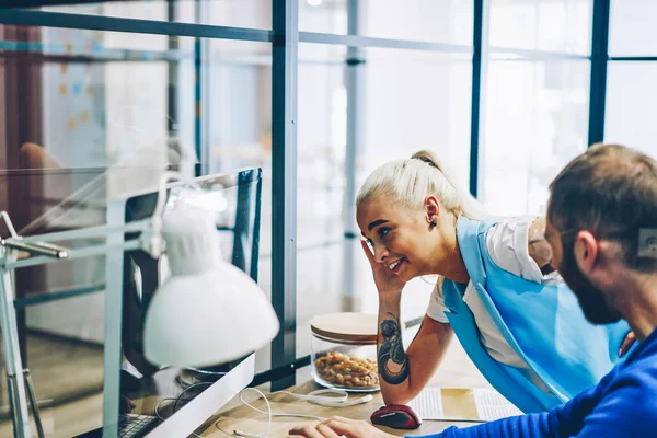 Smiling Caucasian Male Female Employees Checking Web Page News Computer – stockfoto