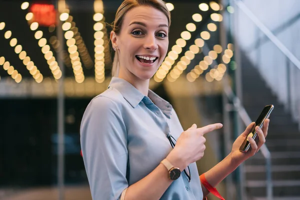 Portrait Happy Female Blogger Feeling Surprised Received Email Great News — Stock Photo, Image