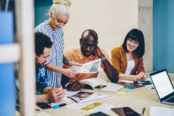 Crew Male Female Multiracial Colleagues Talking Each Other Meeting Office – stockfoto