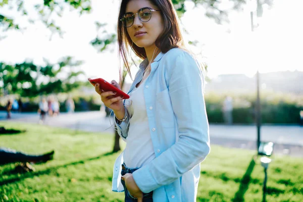 Portrait Charming Young Woman Search Audio App Smartphone Listening Favorite —  Fotos de Stock