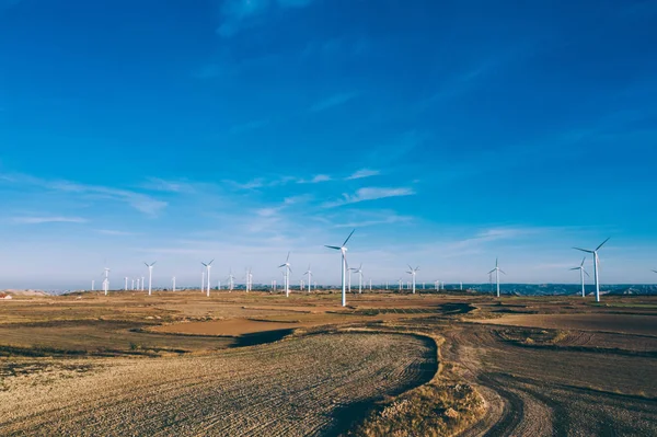 Воздушный Обзор Пропеллеров Турбин Вращающихся Ветровой Энергетики Производящих Чистую Экологическую — стоковое фото