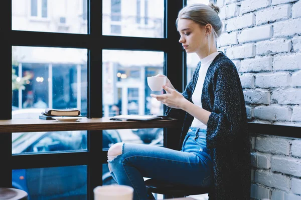 Side View Young Blonde Female Relaxing Enjoying Warming Cup Cappuccino — Stock Photo, Image