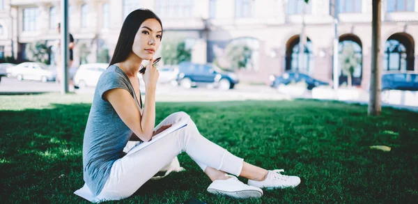 Pondering Female Student Thoughtful Looking Away Outdoors Thinking Ideas Design — Stock Photo, Image