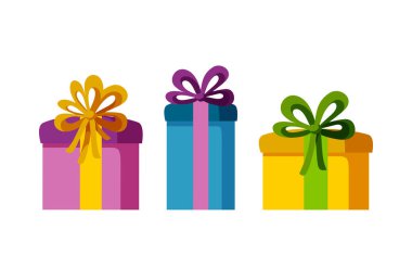 Üç farklı boyut ve renkte mevcut kutu seti. Tatil için hediyeler. İzole vektör illüstrasyonu