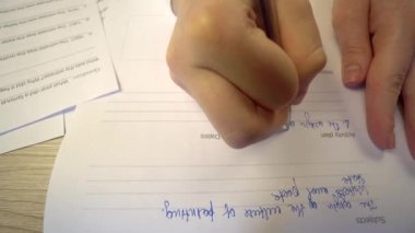 Yazma sınavı, eğitim konsepti, öğrenci, okul, belgelerle çalışma