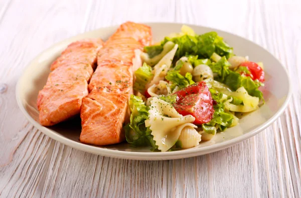 Fried Salmon Pasta Salad Plate — Stock Photo, Image